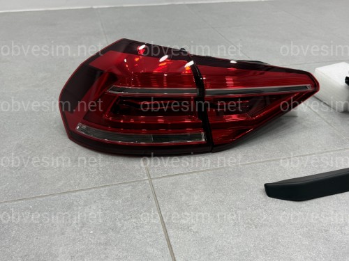 Задние LED фонари Volkswagen Passat B8 USA 2015-2019 (ЖЕЛТЫЙ ПОВОРОТНИК)