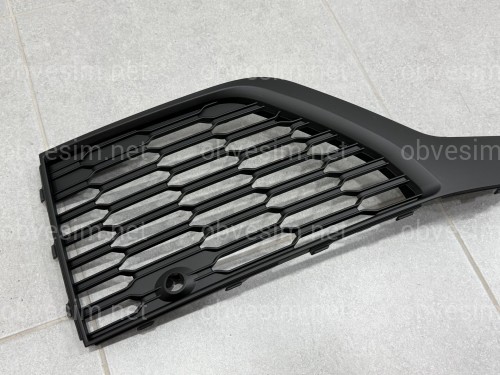 Решетки бампера S-Line BLACK для Audi Q7 2020-2024 2шт, левая 4M0 890 681 B / правая 4M0 890 682 B
