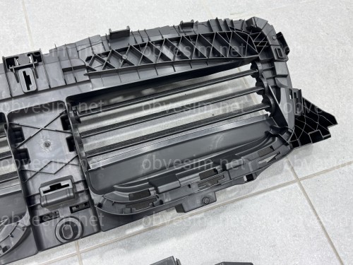Жалюзи без моторчика 51745A22688 для BMW iX3 G08 2021+