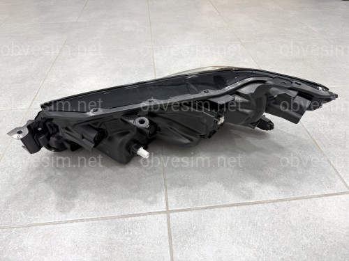 Правая фара Toyota Camry 80 XSE USA 2023-