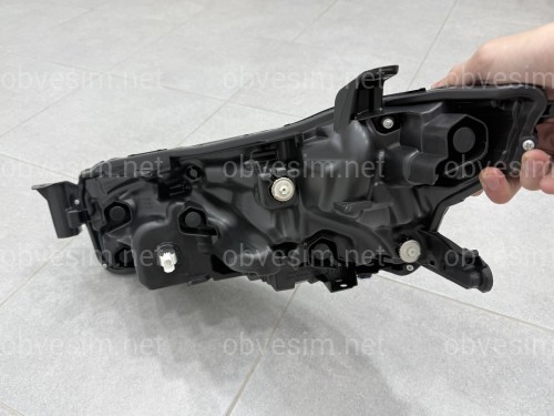 Правая фара Toyota Camry 80 XSE USA 2023-