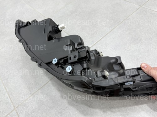 Правая фара Toyota Camry 80 XSE USA 2023-