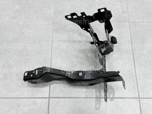Кронштейн крепления левой фары 51647383857 / 51647449815 для BMW 5 series G30 G31