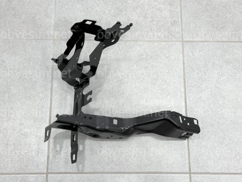 Кронштейн крепления правой фары 51647383858 / 51647449816 для BMW 5 series G30 G31