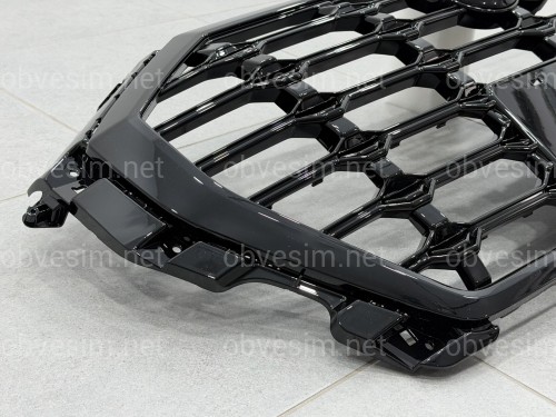Решетка радиатора S-line BLACK Audi Q3 2019-