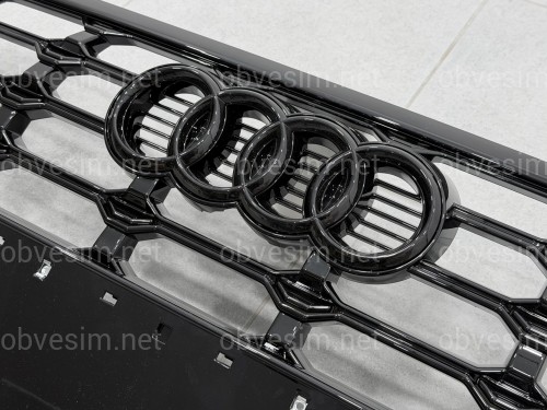 Решетка радиатора S-line BLACK Audi Q3 2019-