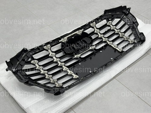 Решетка радиатора S-line BLACK Audi Q3 2019-