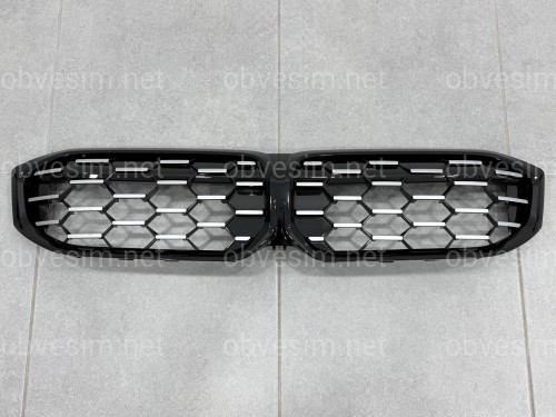 Решетка радиатора соты Black / Silver BMW 3 series G20 G21 рестайлинг 2022+ 51135A357F9 без камеры