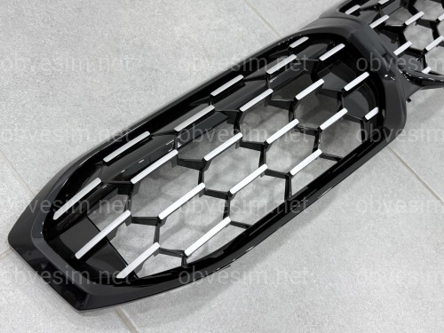 Решетка радиатора соты Black / Silver BMW 3 series G20 G21 рестайлинг 2022+ 51135A357F9 без камеры
