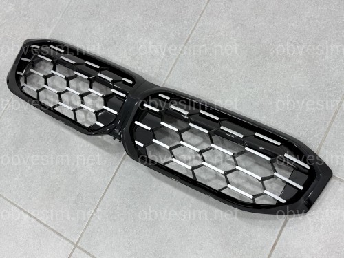 Решетка радиатора соты Black / Silver BMW 3 series G20 G21 рестайлинг 2022+ 51135A357F9 без камеры