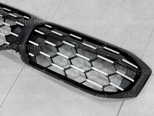 Решетка радиатора соты Black / Silver BMW 3 series G20 G21 рестайлинг 2022+ 51135A357F9 без камеры