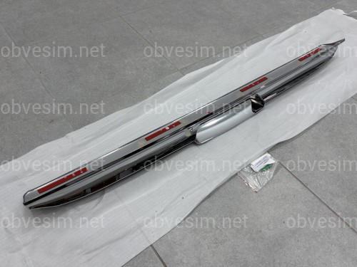 Хром накладка на заднюю дверь FJ Cruiser 2006-2022