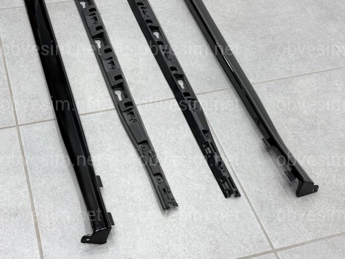 Лезвия на пороги R-Line для Volkswagen Golf 8 2021-