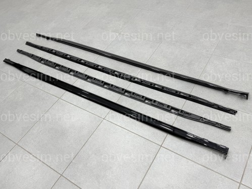 Лезвия на пороги R-Line для Volkswagen Golf 8 2021-