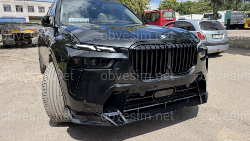 Накладка переднего бампера Paradigma BMW X7 G07 2023+, черный глянец