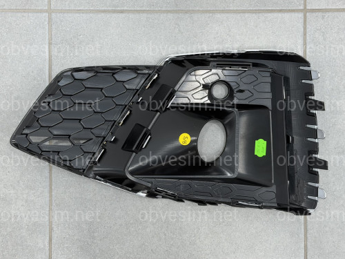 Решетка бампера ПРАВАЯ S-Line 8W6807682T3Q7 для Audi A5 B9 2020-2025