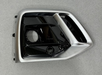 Решетка бампера ПРАВАЯ S-Line 80G807680Q 3Q7 для AUDI Q5 2020-2024
