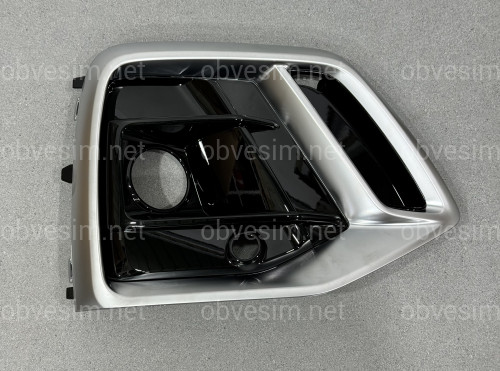 Решетка бампера ПРАВАЯ S-Line 80G807680Q 3Q7 для AUDI Q5 2020-2024