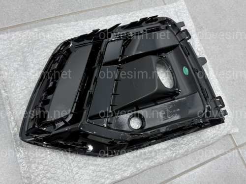 Решетка бампера ПРАВАЯ S-Line BLACK 80G807680Q Y9B для AUDI Q5 2020-2024
