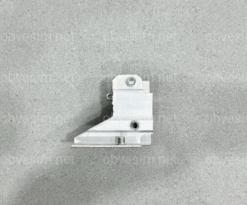 Кронштейн переднего подрамника передний правый 51647245796 для BMW F20 / F30