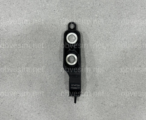 Кронштейн кожуха системы охлаждения левый 51647434061 для BMW G 20 / 28