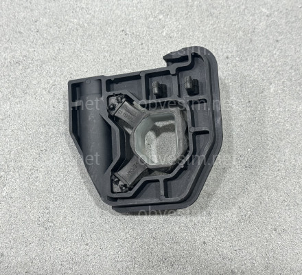 Кронштей радиатора правый нижний 17118620733 для BMW 1 series F20 / 3 series F30
