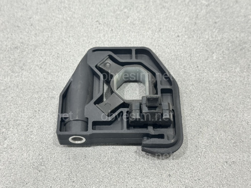 Кронштей радиатора правый нижний 17118620733 для BMW 1 series F20 / 3 series F30