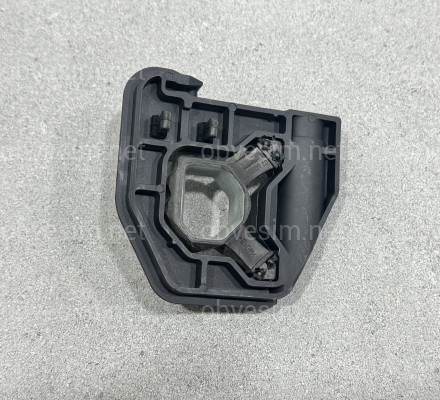Кронштей радиатора левый нижний 17118620732 для BMW 1 series F20 / 3 series F30