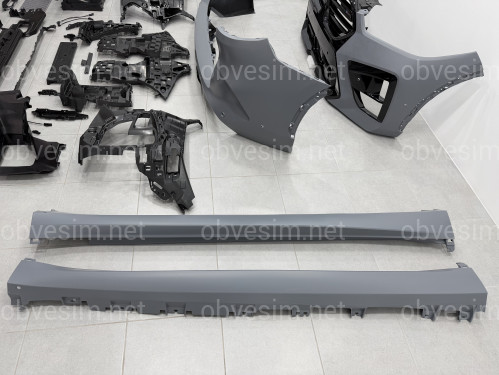 Комплект обвеса X5M F95 BMW для G05 2023-2025 (бампера в сборе, пороги, арки, ноздри, корпуса зеркал, жабры, спойлер)
