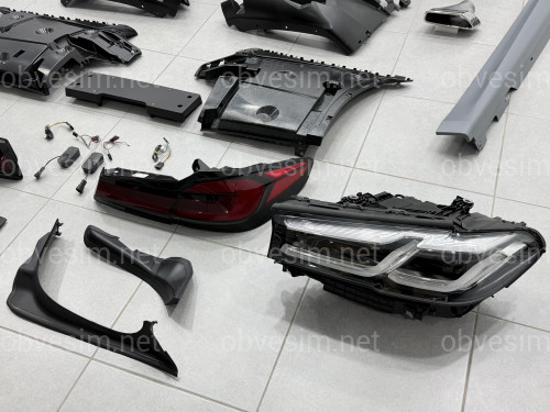 Комплект обвеса рестайлинг M paket LCI 2020+ для BMW 5 series G30 2016-2020 с фарами BMW LED