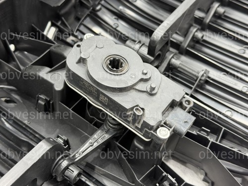 Центральные жалюзи с моторчиком 51745A1A312 для BMW X5 G05 2023-2026