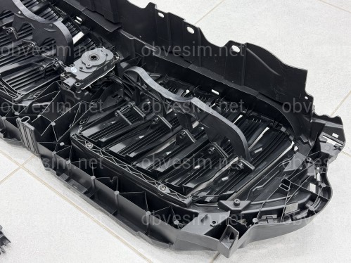 Центральные жалюзи с моторчиком СЕРЫЕ 51749447386 для BMW X6 G06 2019-2022