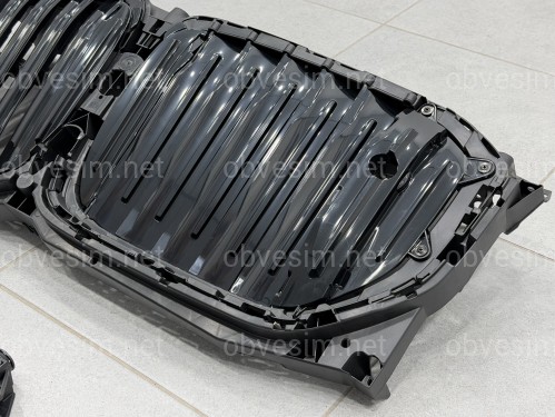 Центральные жалюзи с моторчиком под ночное видение 51749465526 для BMW X5 G05 2019-2022