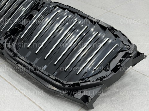 Центральные жалюзи с моторчиком СЕРЫЕ 51749465527 для BMW X5 G05 2019-2022
