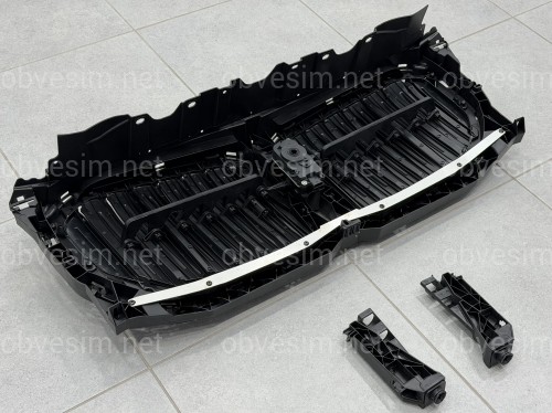 Центральные жалюзи с моторчиком СЕРЫЕ 51749465527 для BMW X5 G05 2019-2022