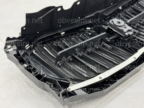 Центральные жалюзи с моторчиком СЕРЫЕ 51749465527 для BMW X5 G05 2019-2022