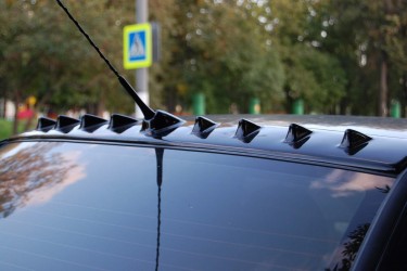 Козырек гребни 9 зубьев абс пластик глянец