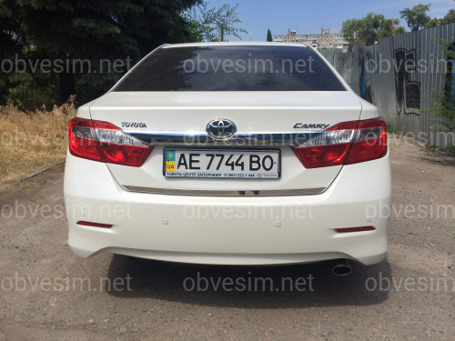 Хром накладка на кромку багажника Toyota Camry 50 2011-2015 (нержавеющая сталь)
