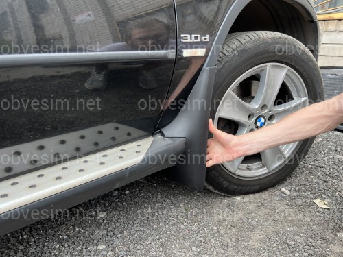 Брызговики передние под порог BMW X5 E53 1999-2006, комплект 2 шт.
