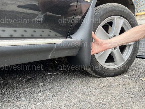 Брызговики передние под порог BMW X5 E53 1999-2006, комплект 2 шт.