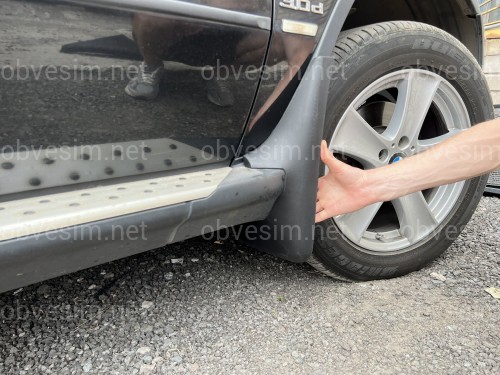 Брызговики передние под порог BMW X5 E53 1999-2006, комплект 2 шт.