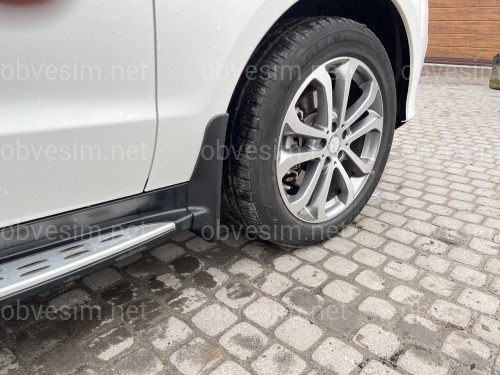 Брызговики передние Mercedes Benz ML W166 2012+ / GLE W166 2015+ для авто с порогами  2 шт.