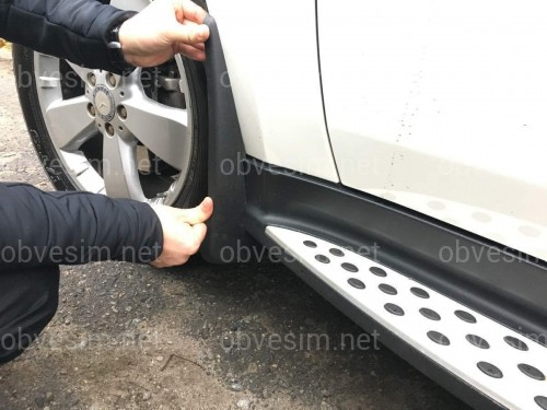 Брызговики передние Mercedes Benz ML-class W164 2005-2011 / GL-class X164 2006-2012 ПОД ПОРОГ комплект 2шт.