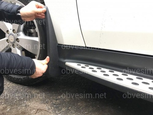 Брызговики передние Mercedes Benz ML-class W164 2005-2011 / GL-class X164 2006-2012 ПОД ПОРОГ комплект 2шт.