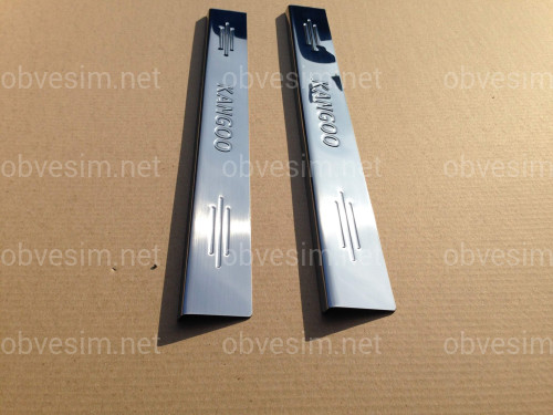 Накладки на пороги Renault Kango 2004-2008 2шт.