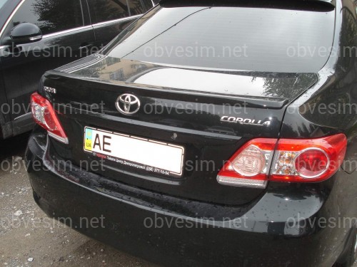 Спойлер лип багажника Toyota Corolla 2007-2012 стеклопластик под покраску