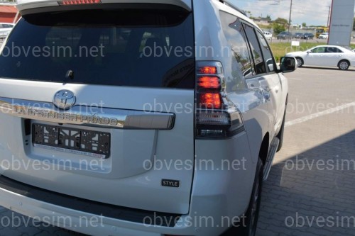 Задні димчасті ліхтарі Toyota Land Cruiser Prado 150 2009-2017