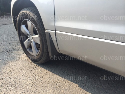 Бризковики передні Suzuki Grand Vitara 2006-2015 комплект 2 шт