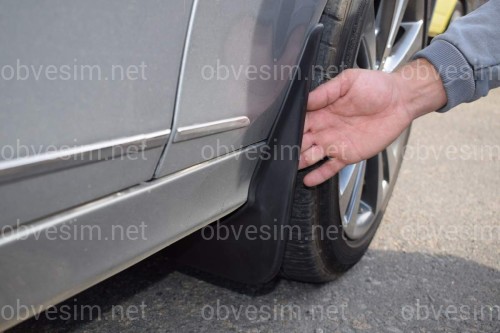 Бризковики Mercedes-Benz C-class W204 2007-2010 підходять седан та універсал комплект 4 шт.