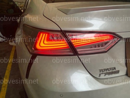 Задні діодні ліхтарі Toyota Camry 70 2018 - димчасті